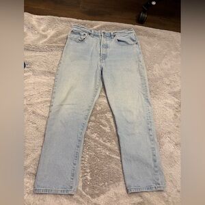 Women's Levi Light Wash Jeans